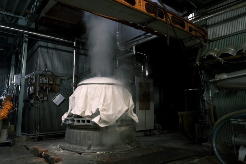 酒米を蒸している様子