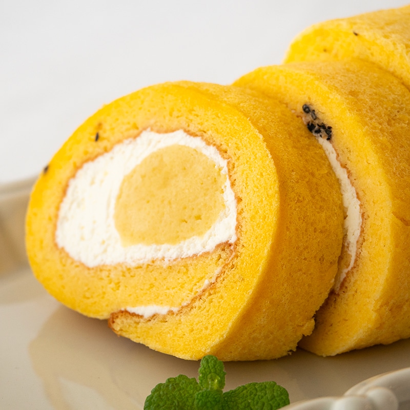 徳島スイートポテトロールケーキ