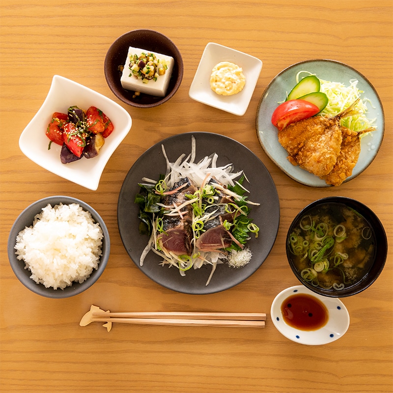 【ラシクルモール限定品】高知県産 かつお本格わら焼きたたきと旬の地魚フライセット