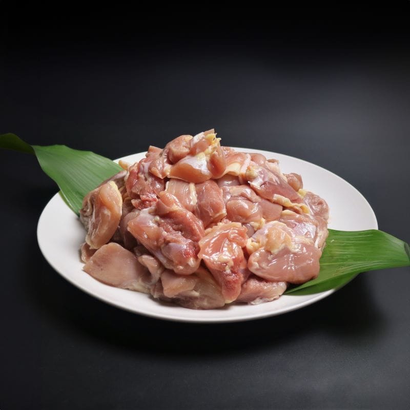 【商品番号3-10】阿波尾鶏もも肉切り身バラ凍結 900g