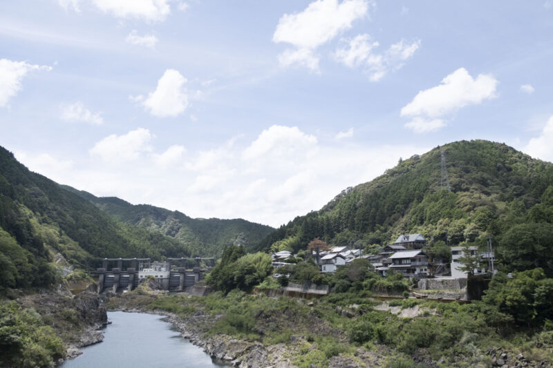 川口ダム周辺